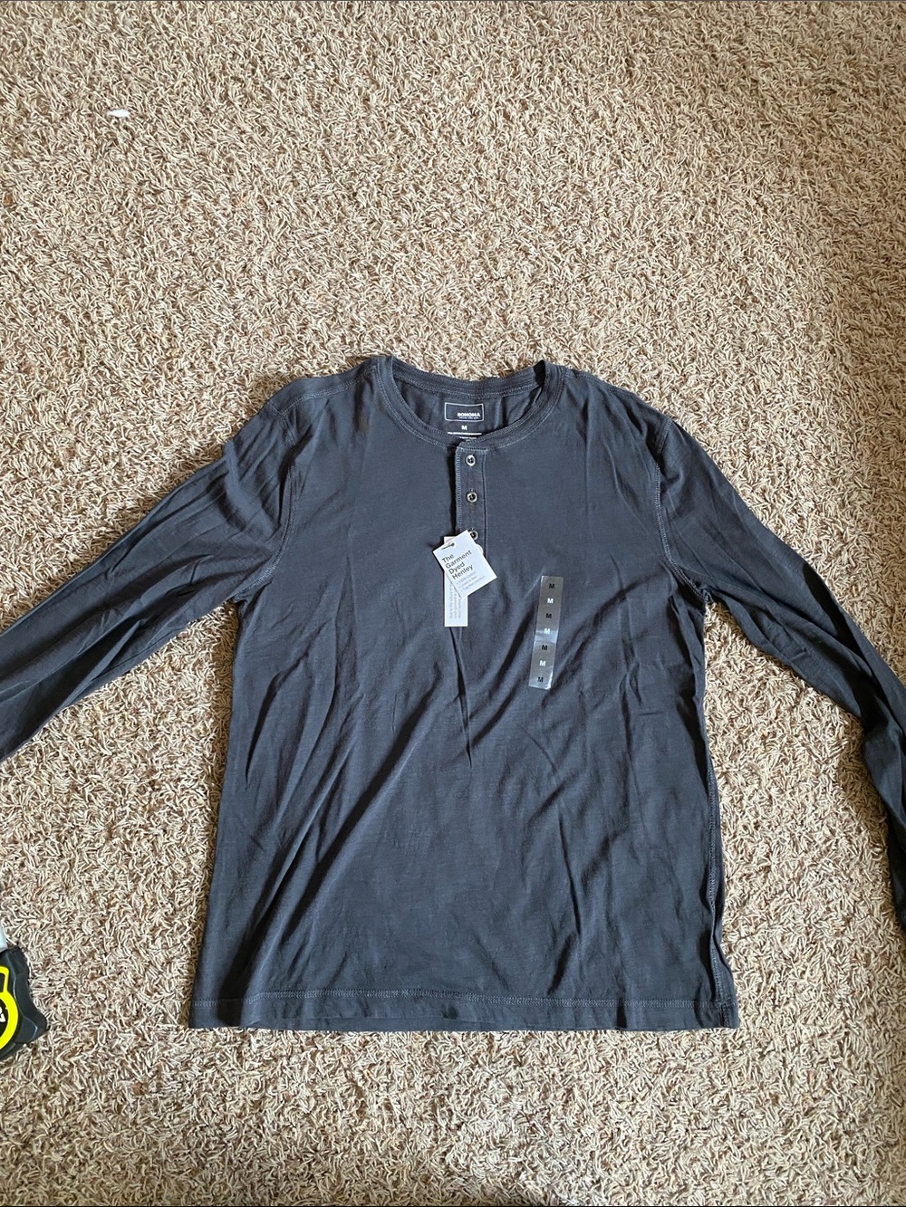 Classic Men's Black Long-Sleeve Henley Shirt - Sonoma M
